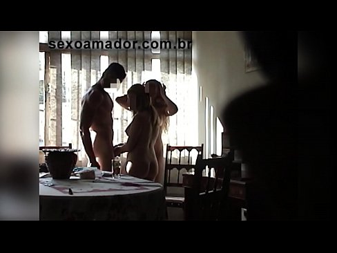 ❤️ L'amichi sessu invitanu un omu gigante è un trio cun ellu ❤️❌ Porno à porn co.sexygirlspics.ru ﹏